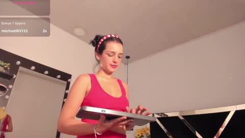 Anny online show from February 2025 08:20:02 PM