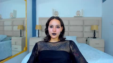 AnnyT online show from September 2025 09:37:01 PM