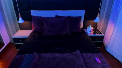 Snapshot of annytovar chatting on October 2025 08:17:02 PM annytovar online show from October 2025 08:17:02 PM