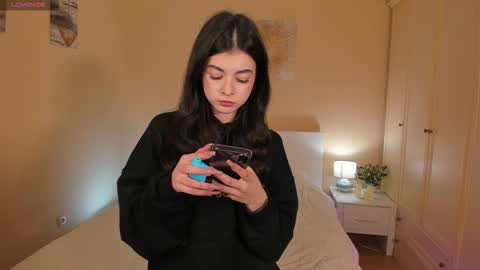 Snapshot of anorabodyys chatting on February 2026 08:42:02 PM Anora Emma online show from February 2026 08:42:02 PM