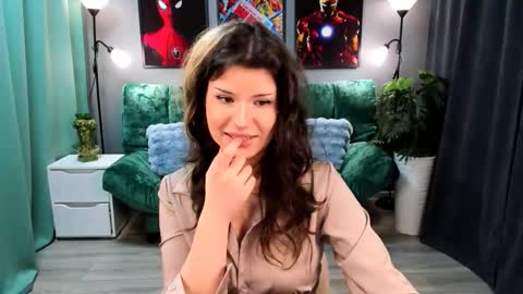 Anora online show from November 2025 01:36:01 PM