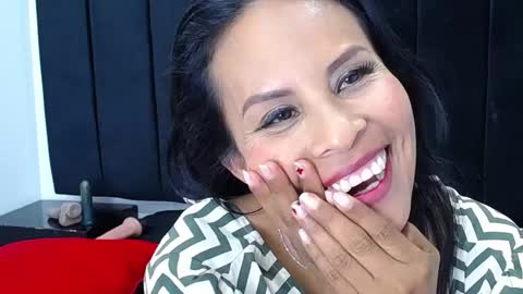 Anthonelaa   online show from March 2025 01:05:01 AM