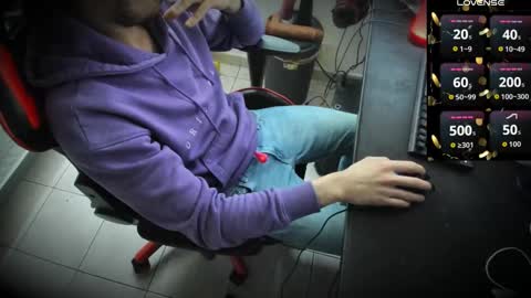 Snapshot of anthonyloveseks chatting on November 2025 01:15:02 PM Anthony online show from November 2025 01:15:02 PM