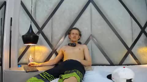 Anthonny online show from July 2026 07:27:02 PM