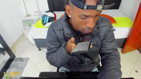       online show from February 2025 01:05:02 AM