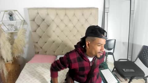       online show from September 2025 02:05:02 AM