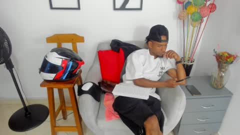       online show from October 2025 01:47:01 AM