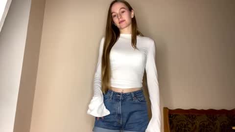 Snapshot of antionettepulgarin chatting on February 2026 03:28:02 PM Viktoria online show from February 2026 03:28:02 PM