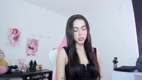 Antonella online show from November 2025 08:16:01 PM