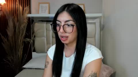 Snapshot of antonella__rouse chatting on February 2025 11:45:01 PM Antonella online show from February 2025 11:45:01 PM