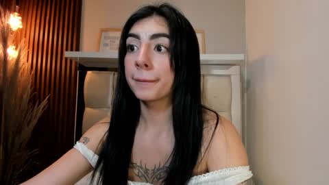 Snapshot of antonella__rouse chatting on February 2025 01:43:01 AM Antonella online show from February 2025 01:43:01 AM