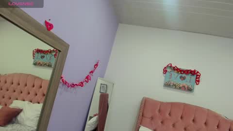 antonella bratzz online show from April 2026 11:29:01 PM