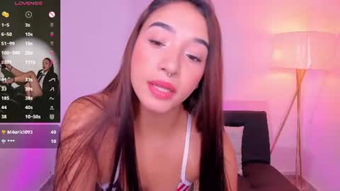 Snapshot of antonella_grayy chatting on July 2026 01:29:02 PM Antonella Grayy online show from July 2026 01:29:02 PM