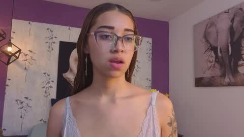 Antonella online show from April 2026 12:22:01 PM