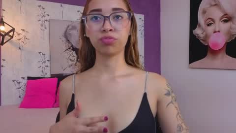 Antonella online show from May 2026 12:56:02 PM