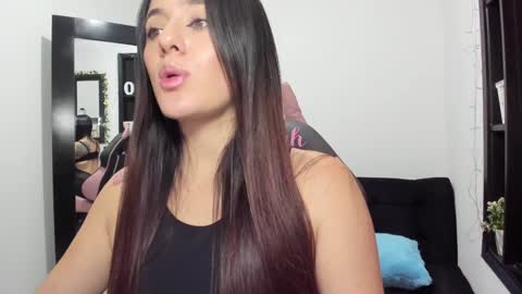 Snapshot of antonella_naughty1 chatting on January 2025 01:52:01 PM antonella online show from January 2025 01:52:01 PM