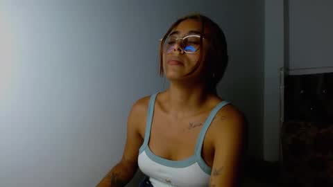 Snapshot of antonellaandnoah chatting on February 2025 03:14:02 AM AntonellaAndNoah online show from February 2025 03:14:02 AM