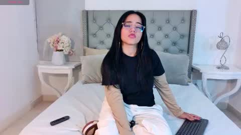 Antonella online show from July 2026 02:07:01 AM