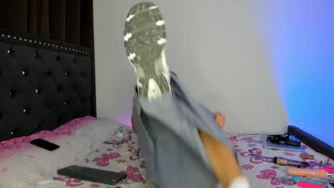 help me reach 100 likes babe online show from December 2024 06:00:01 AM