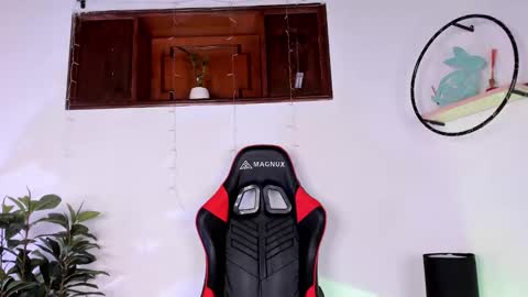 Antonia online show from February 2025 11:32:02 PM