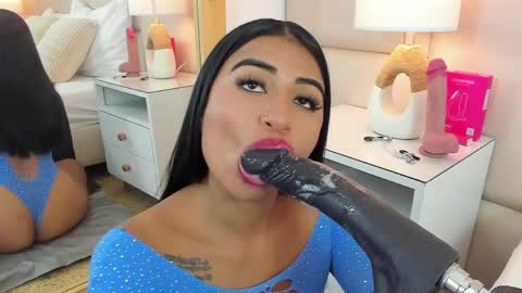 Antonia online show from April 2026 03:08:01 PM