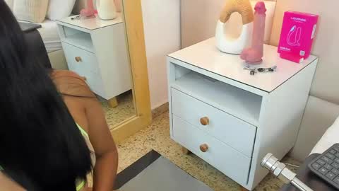 Antonia online show from April 2026 12:08:02 PM