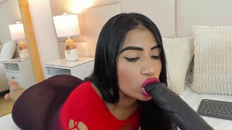 Snapshot of antoniaross chatting on June 2026 12:53:02 PM Antonia online show from June 2026 12:53:02 PM