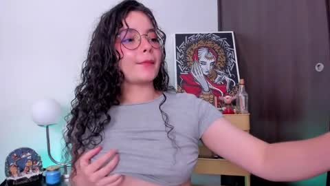 Snapshot of antoniart_ chatting on December 2024 02:15:02 AM Antonia online show from December 2024 02:15:02 AM