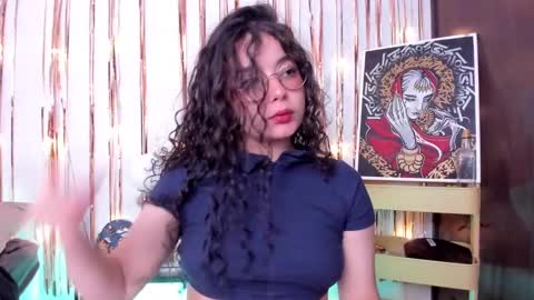 Snapshot of antoniart_ chatting on January 2025 03:14:01 AM Antonia online show from January 2025 03:14:01 AM