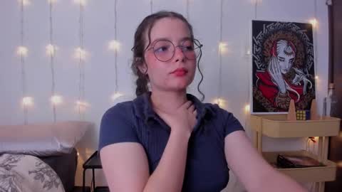 Snapshot of antoniart_ chatting on March 2025 02:18:02 AM Antonia online show from March 2025 02:18:02 AM