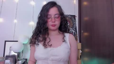 Snapshot of antoniart_ chatting on October 2025 03:13:02 AM Antonia online show from October 2025 03:13:02 AM