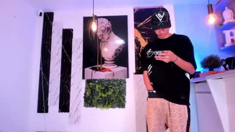 Snapshot of antoniomancinin chatting on December 2024 07:05:02 AM brendan and stiiven online show from December 2024 07:05:02 AM