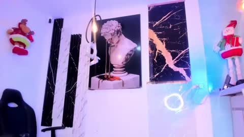 Snapshot of antoniomancinin chatting on December 2024 10:07:01 AM brendan and stiiven online show from December 2024 10:07:01 AM