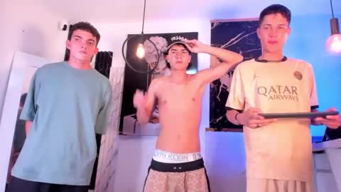 Snapshot of antoniomancinin chatting on January 2025 02:23:01 AM brendan and stiiven online show from January 2025 02:23:01 AM