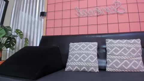 Snapshot of antony_bigdick_ chatting on February 2025 01:53:02 AM Juan Camilo online show from February 2025 01:53:02 AM