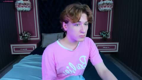 YummyTony online show from November 2025 07:49:02 PM