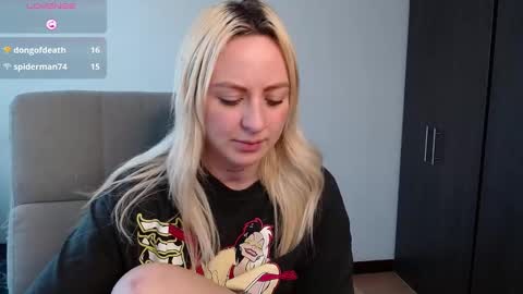 Antonia online show from December 2024 09:34:01 PM