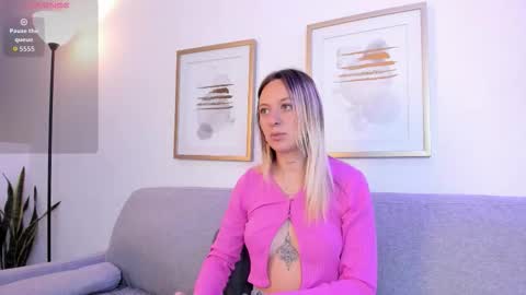 Antonia online show from January 2026 02:43:01 PM