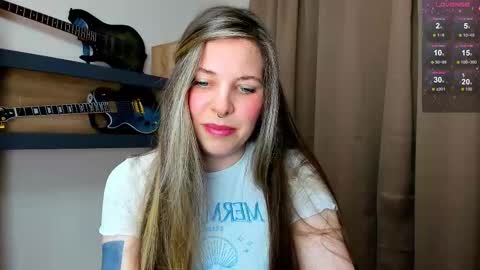 Snapshot of anya_seven chatting on September 2025 05:07:01 PM Anya online show from September 2025 05:07:01 PM