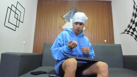 Snapshot of anyelo_sexyhot chatting on January 2025 12:07:01 PM anyelo_sexyhot online show from January 2025 12:07:01 PM