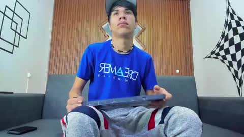 Snapshot of anyelo_sexyhot chatting on January 2025 12:49:01 PM anyelo_sexyhot online show from January 2025 12:49:01 PM