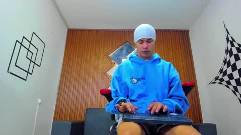 Snapshot of anyelo_sexyhot chatting on January 2025 11:26:01 AM anyelo_sexyhot online show from January 2025 11:26:01 AM