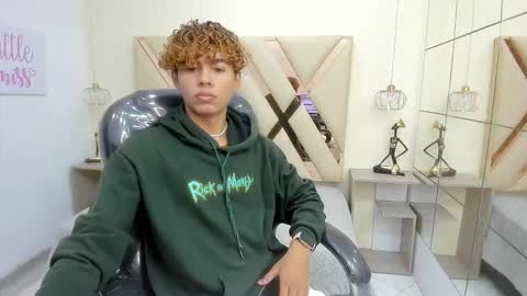 anyelotwink online show from March 2026 07:42:01 PM