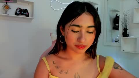 anyeluz_z online show from January 2025 09:33:01 PM