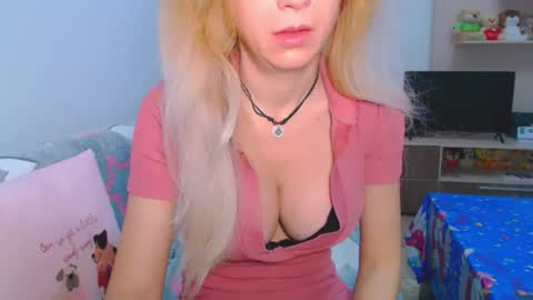 An online show from December 2025 01:25:02 AM