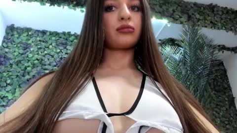 Anyssia  online show from September 2025 07:39:02 PM