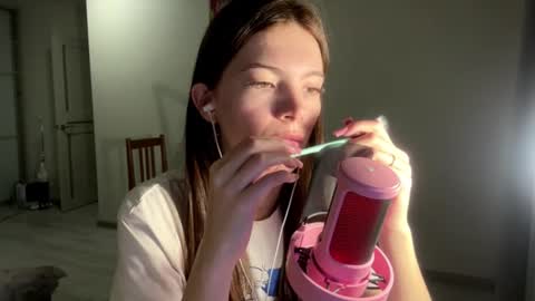 anytka12 online show from March 2026 06:58:02 PM