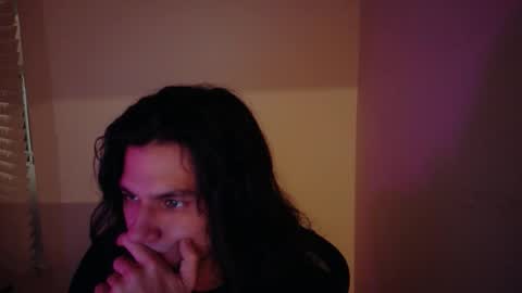 Snapshot of apachewithawebcam chatting on November 2025 05:52:02 AM ApacheWithWebcam online show from November 2025 05:52:02 AM