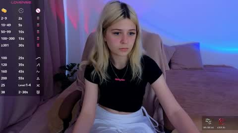 ApheliaStar online show from April 2026 03:25:02 PM