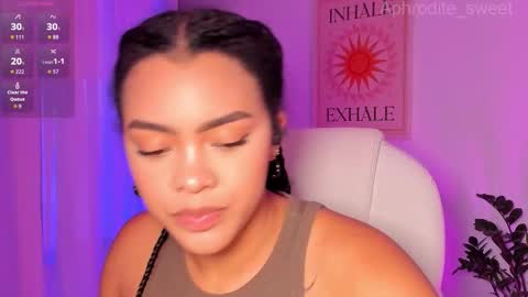 Snapshot of aphrodite_sweet chatting on October 2025 06:39:02 PM Karla online show from October 2025 06:39:02 PM